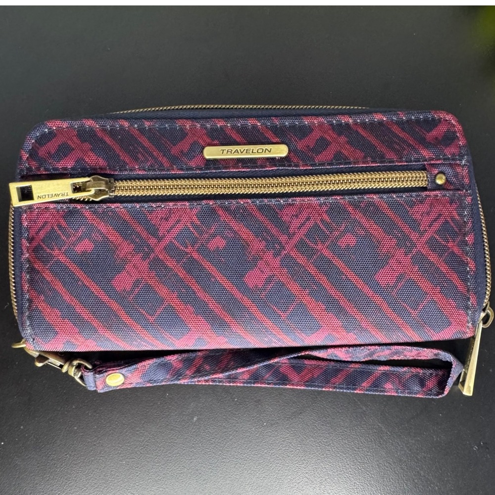 Travelon RFID Red & Blue Lined Wallet Clutch Wristlet Zip Around Travel Purse‎